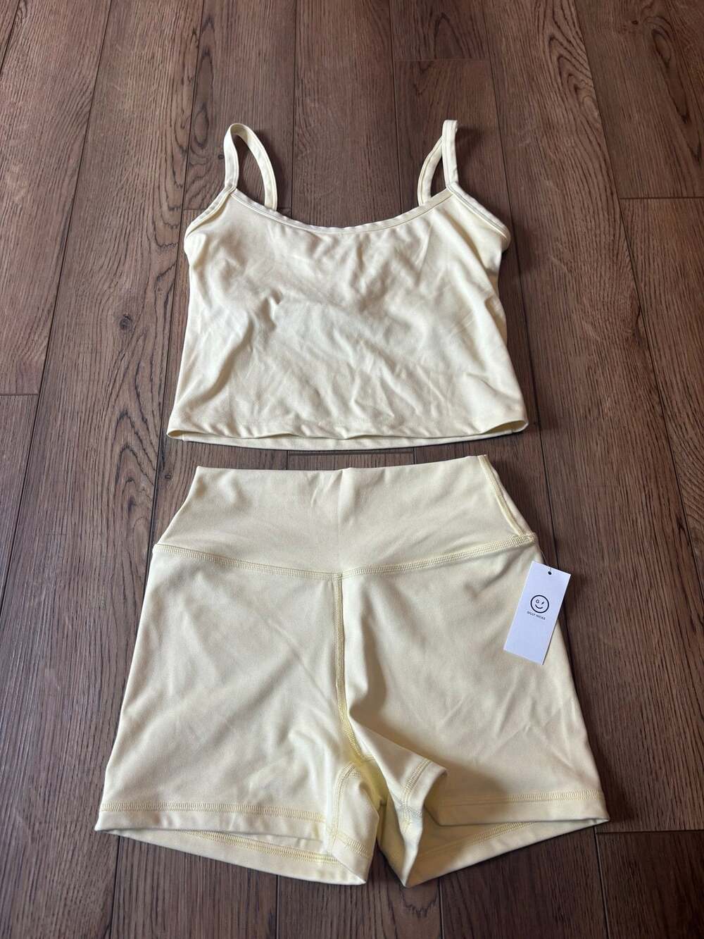 Hollister athletic set